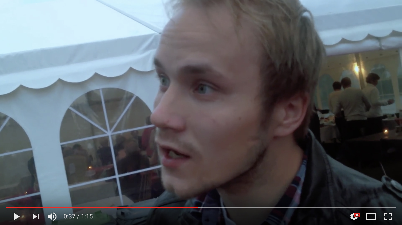 Gjesters reaksjoner på tryllekunstner Rune Carlsen .jpg - Gjesters reaksjoner på tryllekunstner Rune Carlsen